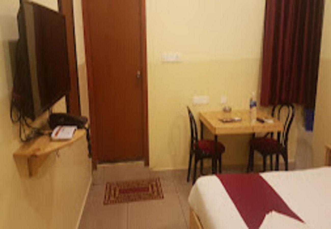 Chaplin Hotel 퐁디셰리 외부 사진